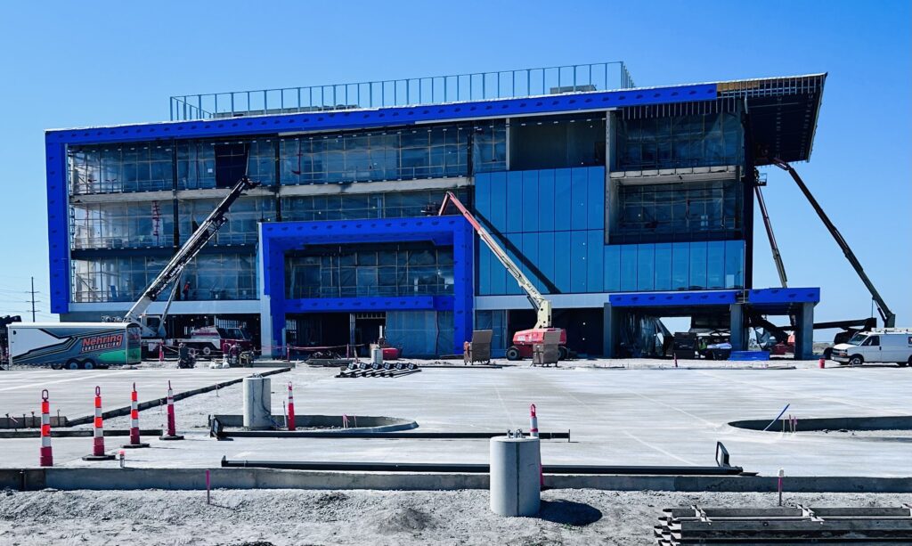 New commercial building Community State Bank being built